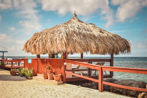 Private Cabanas De Palm Island