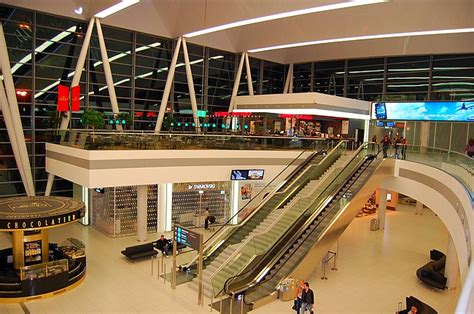 Palkovicsot állították rá a ferihegyi reptér visszaszerzésére. » Liszt Ferenc Airport