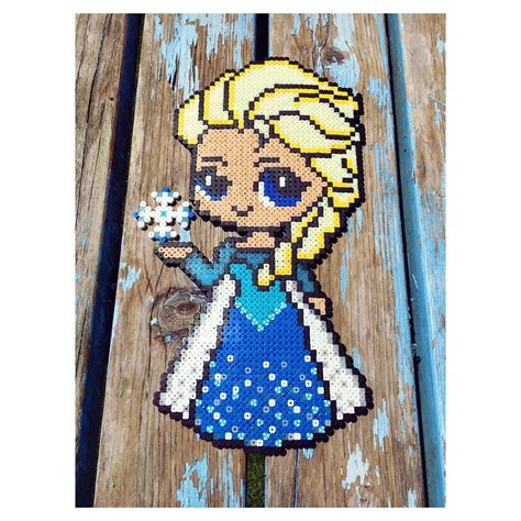 Queen Elsa Frozen Hama Beads By Dassommersprossenmaedchen Hama