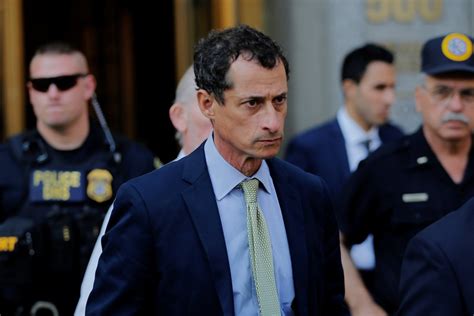 Ex Congressman Anthony Weiner Released From Prison After Sexting Scandal Metro Us