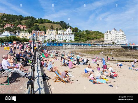 North Wales Llandudno North Wales Llandudno Beach Holidaymakers Adults