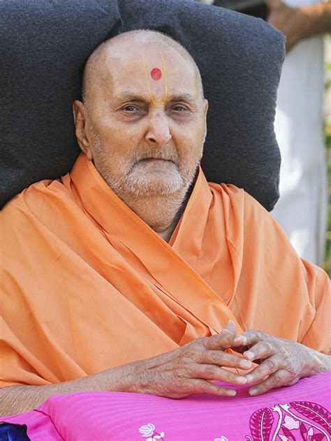 Shri swami samarth tarak mantra song. 23 May 2014 - HH Pramukh Swami Maharaj's Vicharan, Sarangpur, India