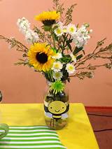 Sep 17, 2020 · work the baby shower theme throughout the invite by incorporating pops of yellow and bee graphics. Pin by Amy Rodas on Party's I've planned | Bee baby shower ...
