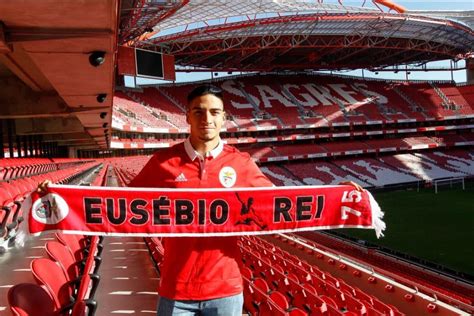 Learn all about the career and achievements of cristian arango at scores24.live! Cristian Arango presentado como jugador del Benfica
