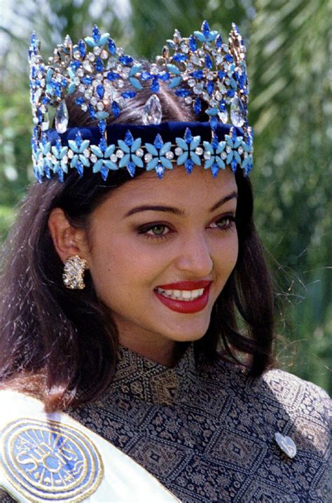 Back To 1994 Aishwarya Rai Bachchan Completes 20 Years As Miss World