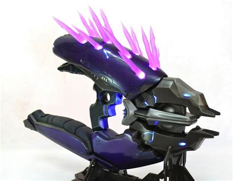 This Needler Replica Prop Is A Halo Fans Dream Come True Ubergizmo