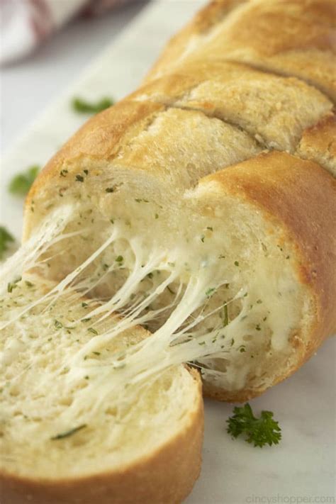Cheesy Garlic Bread The Perfect Side Dish Cincyshopper