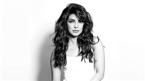 Priyanka Chopra Bollywood Actress Model Girl Beautiful Brunette