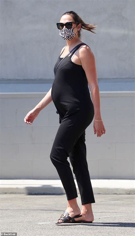 Pregnant Gal Gadot Dresses For Comfort Amid La Heatwave As She Runs Errands In Sleeveless