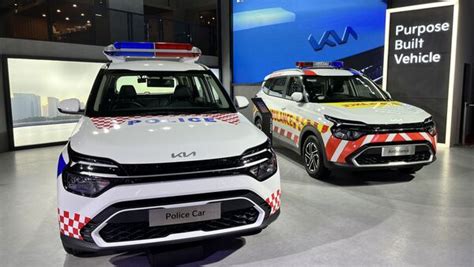 Auto Expo 2023 Kia Carens Pbvs Preview Police Car And Ambulance Ht Auto
