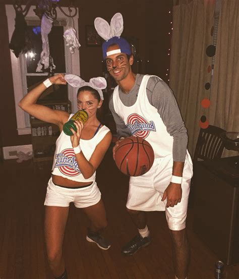 homemade lola and bugs space jam couples costume diy movie costume instagram ohmygodbbecky