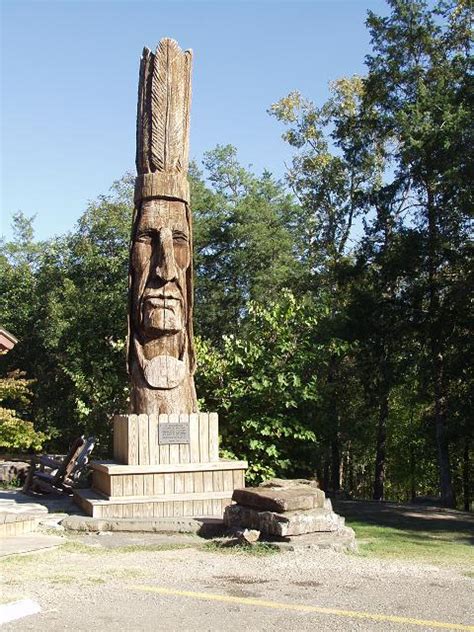 Peter Toth Totem Pole Broken Bow Trail Of Tears Sculpture
