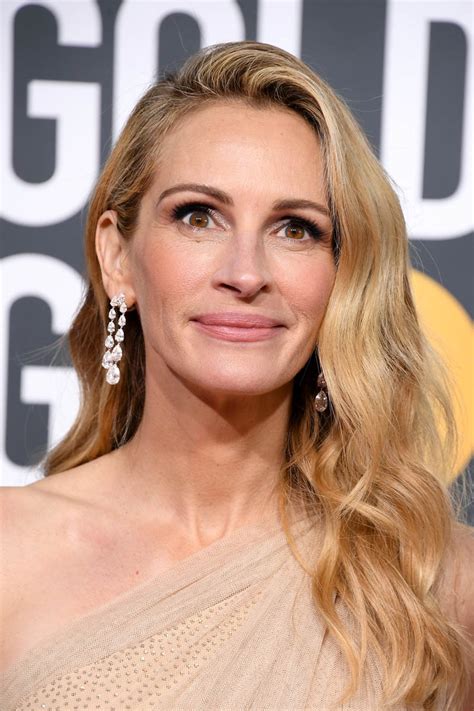 Julia fiona roberts, born in smyrna, georgia, never dreamed she would become the most popular actress in america. Julia Roberts was effortlessly cool at the 2019 Golden Globes as usual