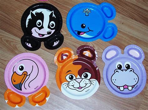 Target Detailed Writing with Zoo Pals Paper Plates