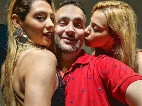 Ffm Real Throuple With Gfs Eliana And Mayra Kissing Bf Nazareno Rmenageatrois