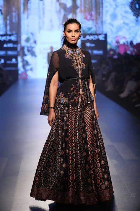 Kuala lumpur fashion week, held in august in kuala lumpur, capital city of malaysia, is a series of summer events (generally lasting five days) where international fashion collections are shown to buyers, the press and the general public. Tarun Tahiliani Collection at Lakme Fashion Week Summer ...