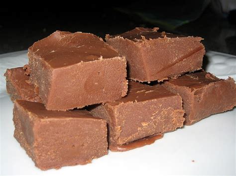 There are 3 main ways to store fudge: RED VINES FOR BREAKFAST: Easy Microwave Fudge