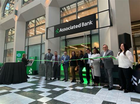 Associated Bank Opens Branch Downtown In Milwaukees River Center