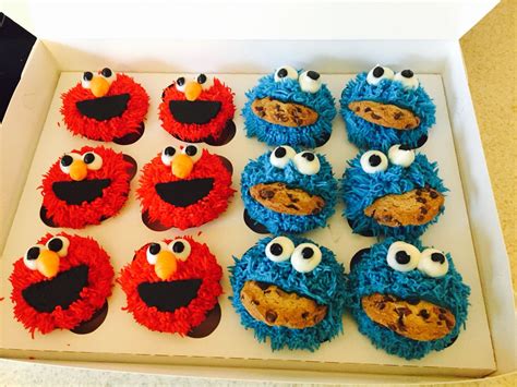 Sesame Street Elmo Cupcakes