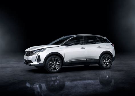 Новият suv peugeot 3008 hybrid съчетава мощност и финес с пълна гама технологии на борда, което допринася за уникалното изживяване зад волана. Peugeot 3008 restyling, prezzo da 29.000 euro. La ibrida ...
