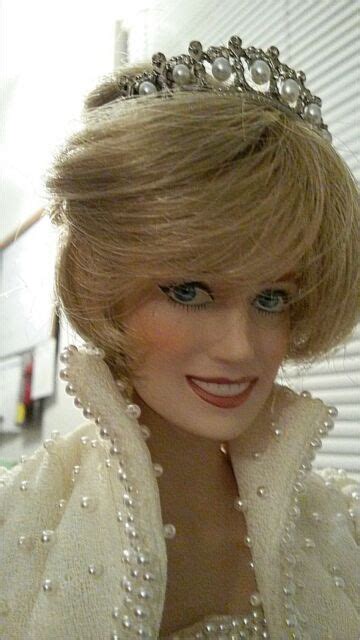 Princess Diana Porcelain 17” Doll W Elvis Pearl Gown And Tiara Franklin Mint Ebay