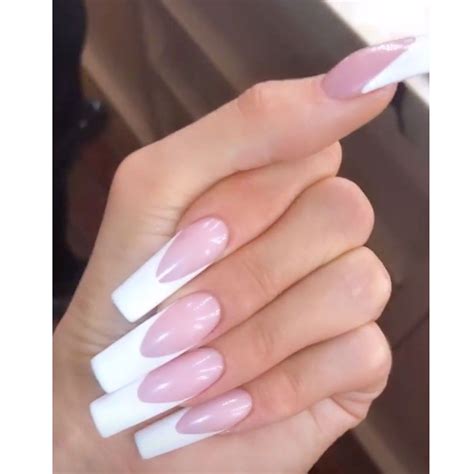 Kylie Jenner Pink Manicure Pink Nails Gel Nails Acrylic Nails