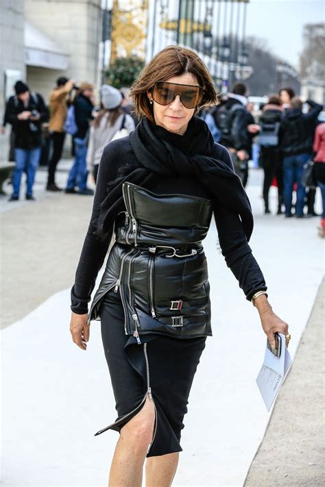 shooting the style carine roitfeld on paris fashion week celebrity street style fashion