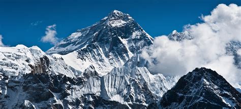 Es herrscht massentourismus am mount everest. Neue Verbote gegen den Gipfel-Wahnsinn am Everest