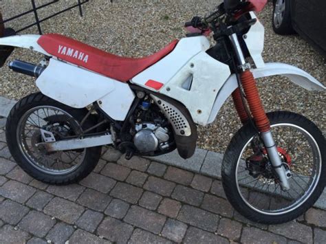 Hi all i left an introductory message saying who i am and so on and so forth but i put in the message im cafe racing an yamaha sr125 and that i wanted to keep the cost down and keep the budget under £350. 1990 YAMAHA DT 125 R WHITE motorbike For Sale Waltham ...