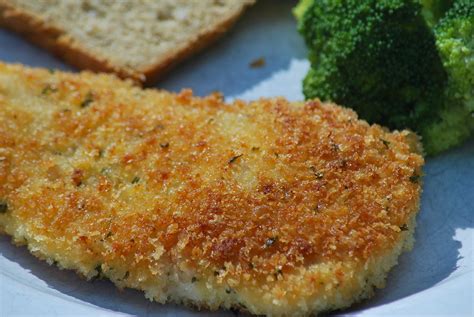 This crispy chicken schnitzel is a good meal to make when you're on your healthy eating venture. My story in recipes: Chicken Schnitzel