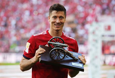 Check out his latest detailed stats including goals, assists, strengths & weaknesses and match ratings. Bayern Munich will only sell Robert Lewandowski for an ...