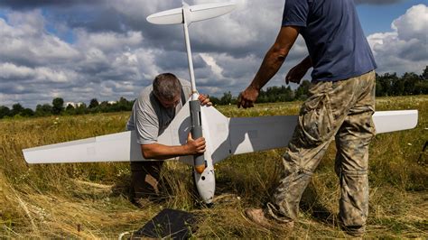 from the workshop to the war creative use of drones lifts ukraine the new york times