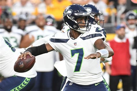Analysis Grades Bold Predictions For Seahawks Offensive Positional Groups Sports Illustrated