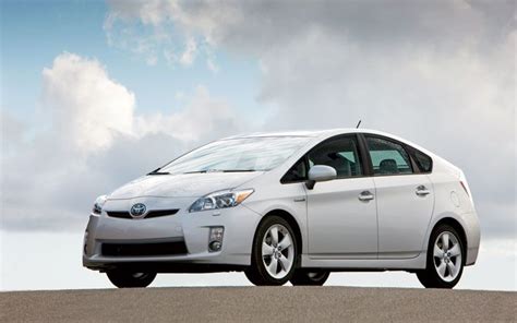 Toyota Prius Hybrid Car Review And Specification