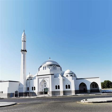 Masjid Al Jummah Masjid Beautiful Mosques Mosque