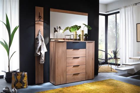 Die modernen kontraste der dynamischen, wellenartigen strukturen der holzfronten und den. Wittenbreder Garderobe Novara Wildeiche/ anthrazit matt ...