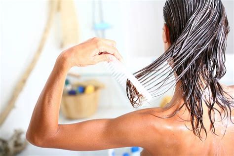 New Hair Washing Trend Using Conditioner Before Shampoo Hair La Vie