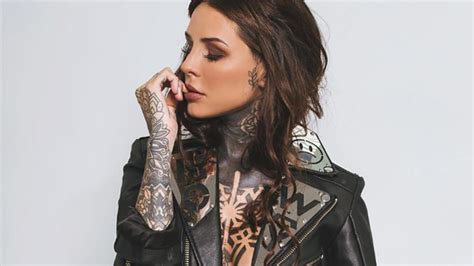 Candelaria tinelli manifestó su fastidio en instagramacerca de que tantos de sus haters le digan falopera. La foto más provocativa de Candelaria Tinelli, la it girl ...