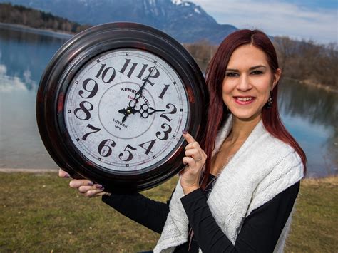 März 2021 um 2 uhr die uhren werden dann 1 stunde vorgestellt, den 28. In der Nacht auf Sonntag wird die Uhr vorgestellt ...