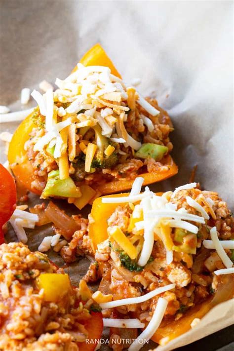 These Italian Healthy Ground Chicken Stuffed Peppers Are So Easy To