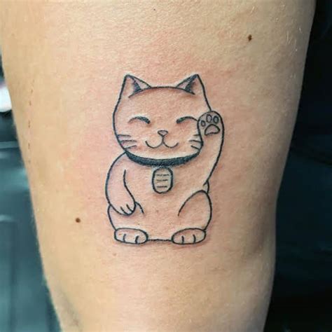 Hình xăm mèo thần tài và cá chép kín lưng, nửa lưng rất được cộng đồng tattoo ưa chuộng. # 1000 hình xăm mèo thần tài chiêu tài mang tới thịnh vượng, phát tài | Photographer