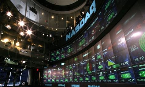 Apple's quarterly update offered important new insight into the state of its business and the broader economy. Apple reschedules fiscal Q4 2016 earnings call to Oct. 25 ...