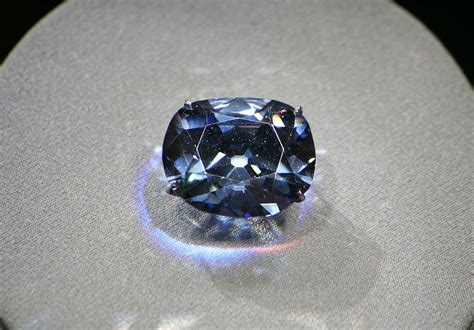 Le Bleu De France Ou Le Hope Un Diamant Bleu Unique