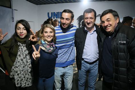 Muchos son los sectores que poco o nada se sienten identificados con la lista que a nivel local impulsan el camporismo y el lopecismo y que encabezan la referente de la cámpora andrea cáceres y el ex funcionario y mano derecha del ex intendente facundo lópez, mauro velázquez. Los candidatos del Frente de Todos convocaron a «la ...