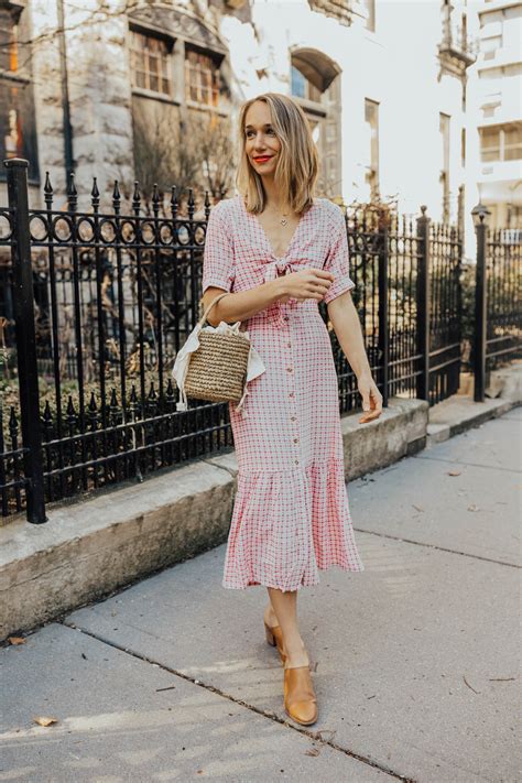 Sydne Style Wears Wayf Gingham Dress For Summer Outfit Ideas Sydne Style Vlr Eng Br