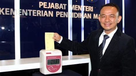 Nama kecil beliau adalah raden mas soewardi soerjaningrat. Bahasa Inggeris Dan Bidang Teknologi Menjadi Fokus Menteri ...
