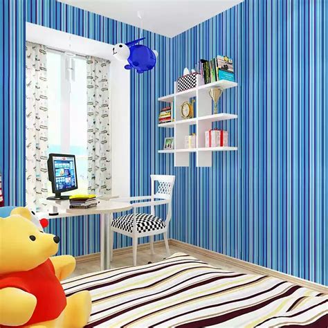 Maybe you would like to learn more about one of these? Kamar Tidur Dengan Desain Garis Garis | Desain Rumah ...