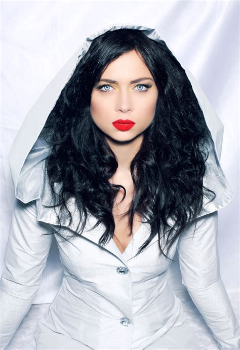 Nastasya Samburskaya Women Russian Actress Singer Red Lipstick Long