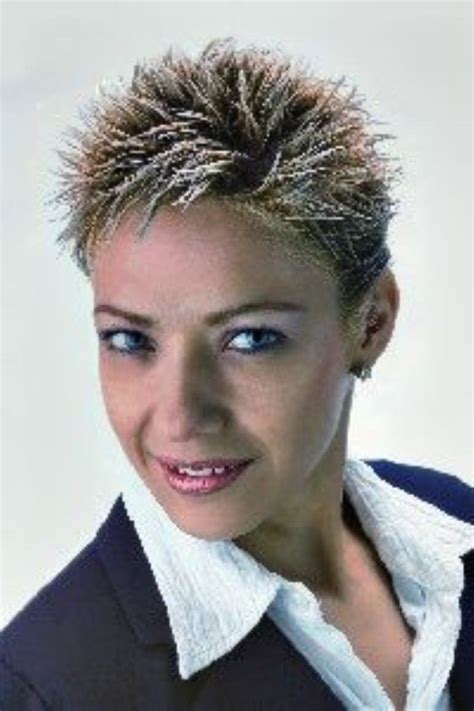 The perfect short cut for women with heart shaped faces should definitely be bottom heavy. Short Spikey Hairstyles For Women Over 40 | Spikey short ...