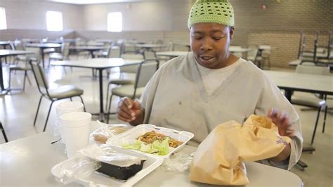 More Muslim Meals Being Served In Oklahoma Prisons 2012 05 31 Youtube